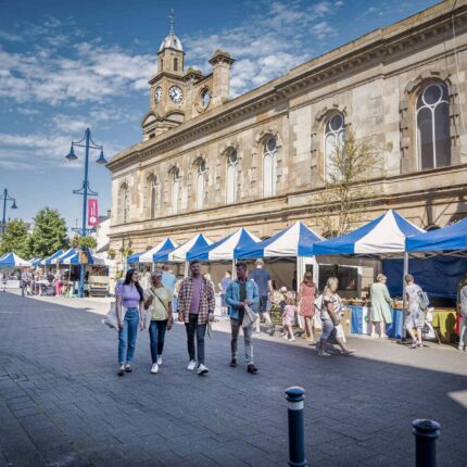 In a tour that lasts 6 hours, you become familiar with our heritage and culinary culture, taste our delicious local produce and meet the people behind this.  Wendy will encourage you to sit back, relax and savour the flavours that make this area so unique